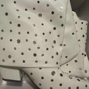 Never been worn White Studded Women's Cowgirl boots